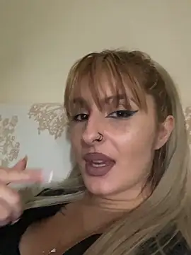 Snapshot of Sexy_Bulgarian_woman chatting on November 1, 2025, 9:25 am Sexy Bulgarian woman online show from November 1, 2025, 9:25 am