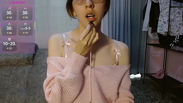 Snapshot of AnnieSparkle chatting on January 18, 2026, 8:23 pm AnnieSparkle online show from January 18, 2026, 8:23 pm