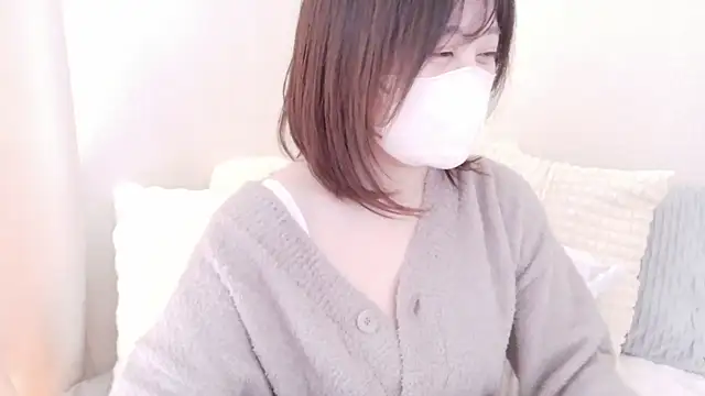 Snapshot of mi__san chatting on November 30, 2025, 1:06 am mi san online show from November 30, 2025, 1:06 am