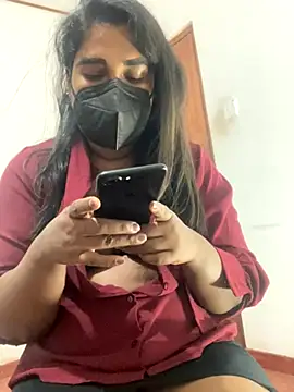 Snapshot of Choco_Chuby chatting on November 8, 2025, 3:37 pm Choco Chuby online show from November 8, 2025, 3:37 pm