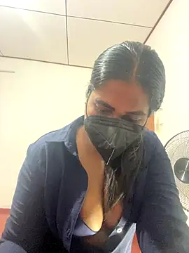 Snapshot of Choco_Chuby chatting on November 20, 2025, 11:22 am Choco Chuby online show from November 20, 2025, 11:22 am