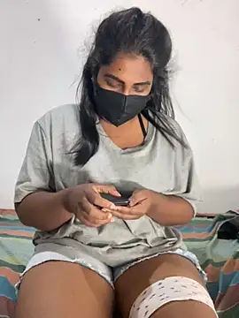 Snapshot of Choco_Chuby chatting on October 5, 2025, 10:33 pm Choco Chuby online show from October 5, 2025, 10:33 pm