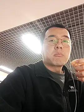 nnnnnan9527 online show from February 25, 2026, 6:46 am