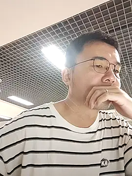 nnnnnan9527 online show from September 10, 2025, 2:21 am