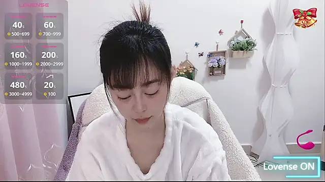 Abb-qiaoyi online show from January 14, 2026, 10:46 pm