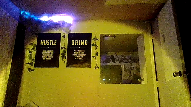 B3toBaby online show from December 5, 2025, 10:14 am