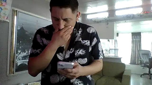 Snapshot of B3toBaby chatting on November 16, 2025, 9:08 pm B3toBaby online show from November 16, 2025, 9:08 pm