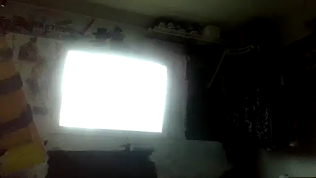 Snapshot of B3toBaby chatting on November 13, 2025, 7:29 pm B3toBaby online show from November 13, 2025, 7:29 pm