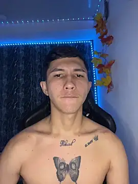 Alejandro BigCock22 online show from November 13, 2025, 9:46 am