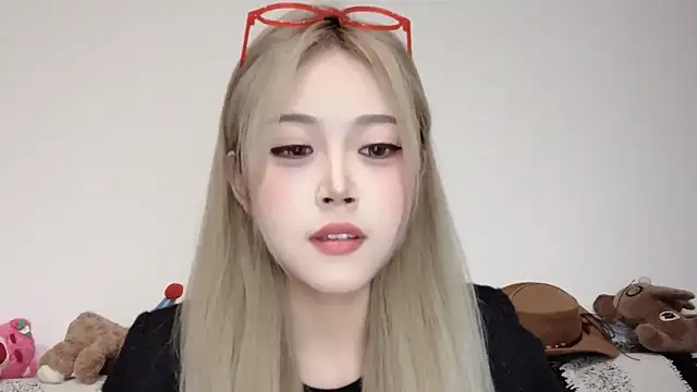 XingKongCOCO-107 online show from October 25, 2025, 11:53 am