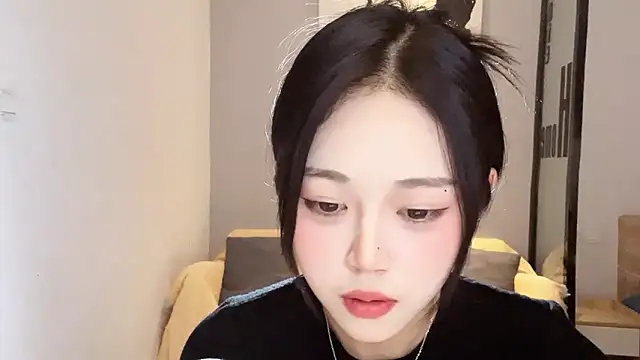 XingKongCOCO-107 online show from November 28, 2025, 11:32 am