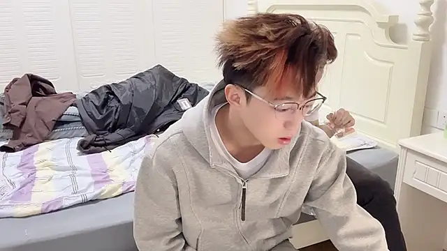 Snapshot of STxuguanhan chatting on November 27, 2025, 8:48 am STxuguanhan online show from November 27, 2025, 8:48 am