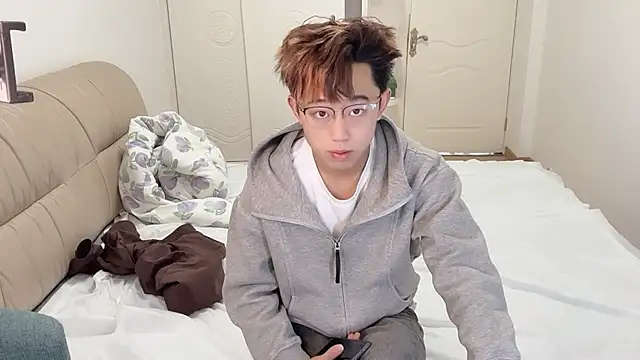 Snapshot of STxuguanhan chatting on December 4, 2025, 5:28 am STxuguanhan online show from December 4, 2025, 5:28 am