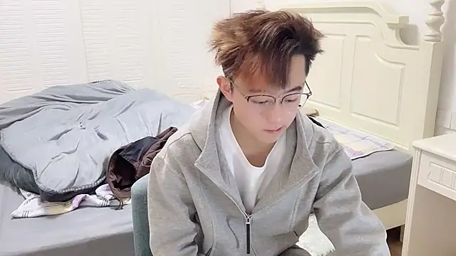 Snapshot of STxuguanhan chatting on November 26, 2025, 9:20 am STxuguanhan online show from November 26, 2025, 9:20 am