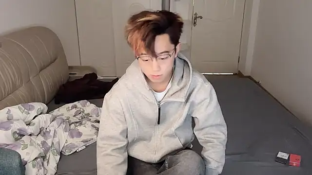 Snapshot of STxuguanhan chatting on December 5, 2025, 8:02 am STxuguanhan online show from December 5, 2025, 8:02 am