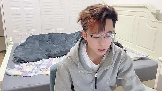 Snapshot of STxuguanhan chatting on November 25, 2025, 9:42 am STxuguanhan online show from November 25, 2025, 9:42 am