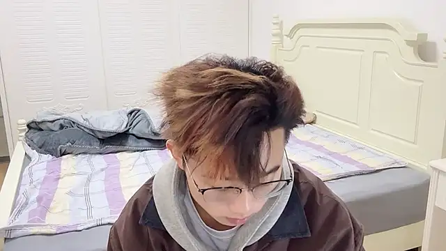 Snapshot of STxuguanhan chatting on November 29, 2025, 10:37 am STxuguanhan online show from November 29, 2025, 10:37 am