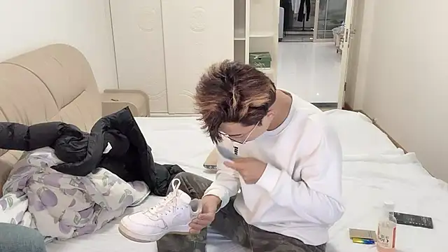 Snapshot of STxuguanhan chatting on December 2, 2025, 1:24 pm STxuguanhan online show from December 2, 2025, 1:24 pm