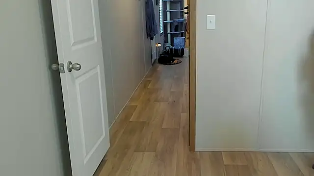 Snapshot of Allie_Kat chatting on October 31, 2025, 5:20 pm Allie Kat online show from October 31, 2025, 5:20 pm