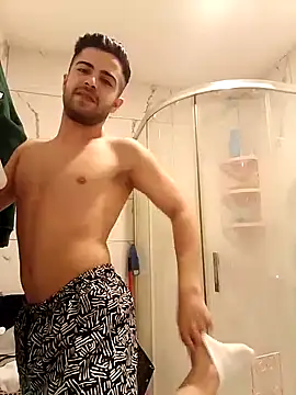 Ozi1910 online show from November 22, 2025, 9:13 pm