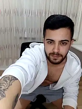 Ozi1910 online show from December 14, 2025, 1:34 am