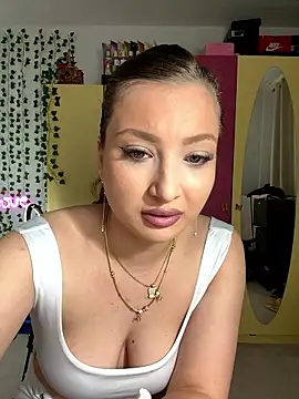 Snapshot of RebekaRose chatting on January 18, 2026, 5:22 am RebekaRose online show from January 18, 2026, 5:22 am