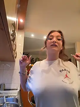 Snapshot of RebekaRose chatting on November 28, 2025, 12:22 am RebekaRose online show from November 28, 2025, 12:22 am