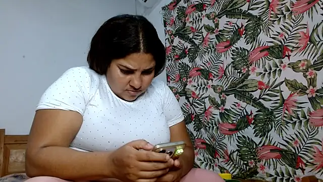 69smallstar online show from February 12, 2026, 6:40 pm