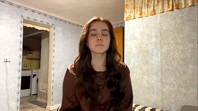 Snapshot of Lia_rise chatting on September 18, 2025, 4:10 pm Lia rise online show from September 18, 2025, 4:10 pm