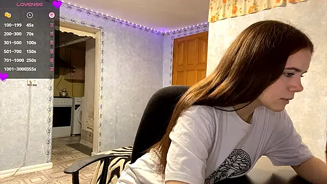 Snapshot of Lia_rise chatting on November 8, 2025, 1:03 pm Lia rise online show from November 8, 2025, 1:03 pm