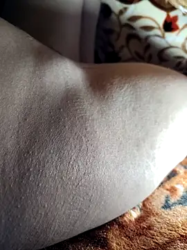 Hot pooja55 online show from February 8, 2026, 4:05 pm