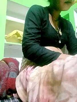 Hot tin74 online show from April 17, 2026, 5:27 pm