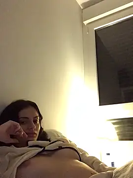 prettylittlefooxy online show from November 12, 2025, 11:41 pm