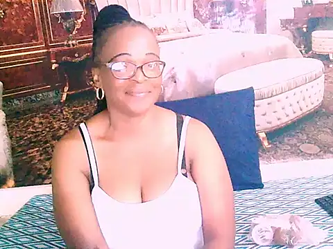 Snapshot of EbonyBloom69 chatting on December 3, 2025, 5:01 pm EbonyBloom69 online show from December 3, 2025, 5:01 pm