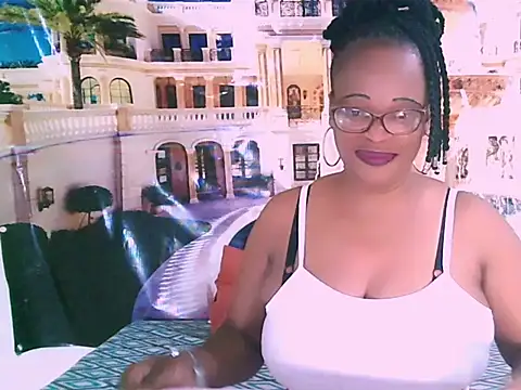 Snapshot of EbonyBloom69 chatting on November 4, 2025, 5:39 pm EbonyBloom69 online show from November 4, 2025, 5:39 pm