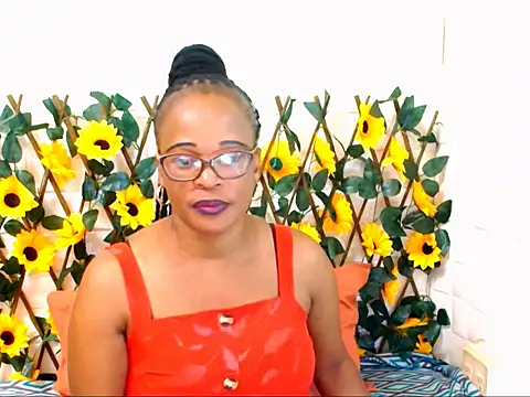 Snapshot of EbonyBloom69 chatting on December 1, 2025, 5:25 pm EbonyBloom69 online show from December 1, 2025, 5:25 pm