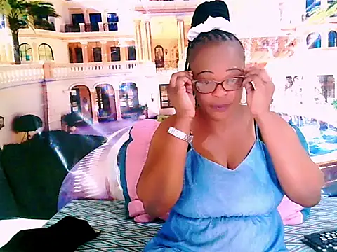 Snapshot of EbonyBloom69 chatting on November 13, 2025, 5:33 am EbonyBloom69 online show from November 13, 2025, 5:33 am