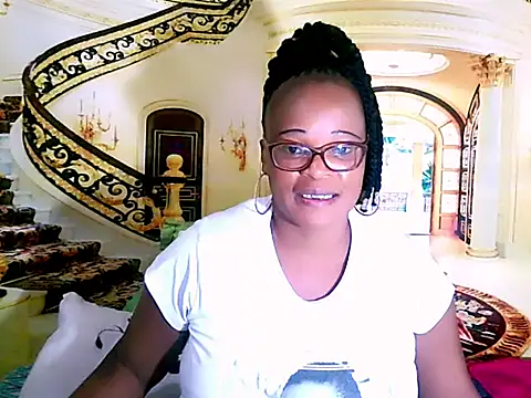 Snapshot of EbonyBloom69 chatting on September 22, 2025, 5:08 pm EbonyBloom69 online show from September 22, 2025, 5:08 pm