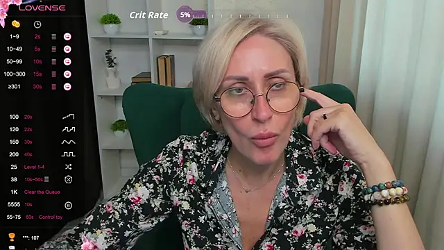 Snapshot of PamellaMurphy chatting on September 18, 2025, 8:17 am PamellaMurphy online show from September 18, 2025, 8:17 am