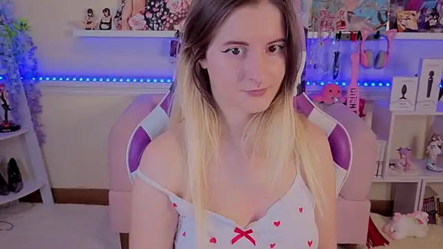 Snapshot of Sonia_Meow chatting on November 20, 2025, 6:36 am Sonia Meow online show from November 20, 2025, 6:36 am