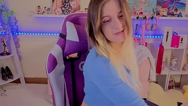 Snapshot of Sonia_Meow chatting on November 25, 2025, 6:36 am Sonia Meow online show from November 25, 2025, 6:36 am