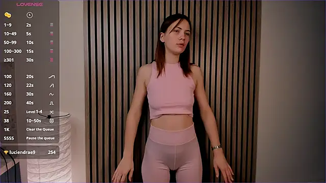 SirenaOstrem online show from November 23, 2025, 1:10 pm