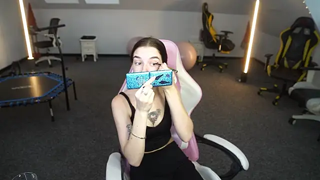 Snapshot of _Lili_054 chatting on October 8, 2025, 10:28 am  Lili 054 online show from October 8, 2025, 10:28 am