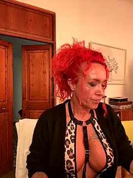 Snapshot of Hotmilfhamburg1 chatting on November 14, 2025, 5:44 am Hotmilfhamburg1 online show from November 14, 2025, 5:44 am