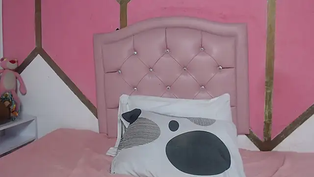 Snapshot of Mia_Wilsom chatting on November 15, 2025, 12:09 pm Mia Wilsom online show from November 15, 2025, 12:09 pm