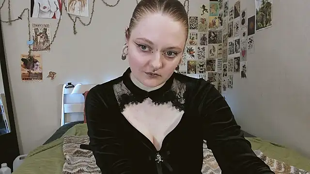 Snapshot of WonderConnie1 chatting on May 28, 2026, 1:28 pm WonderConnie1 online show from May 28, 2026, 1:28 pm