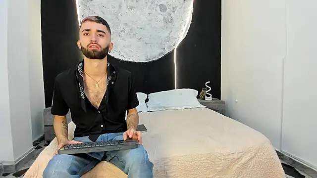 marcoAndMathew online show from October 16, 2025, 1:08 pm