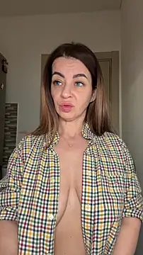 Snapshot of Roxanne_Skye chatting on November 26, 2025, 3:06 am Roxanne Skye online show from November 26, 2025, 3:06 am