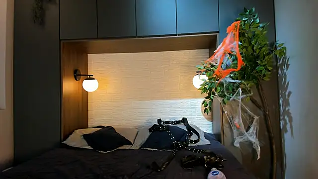 Snapshot of MrJustin_ chatting on November 8, 2025, 7:50 pm MrJustin online show from November 8, 2025, 7:50 pm