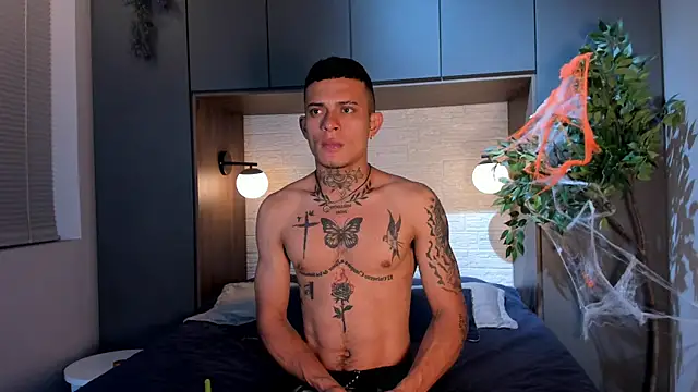 Snapshot of MrJustin_ chatting on November 7, 2025, 8:46 pm MrJustin online show from November 7, 2025, 8:46 pm